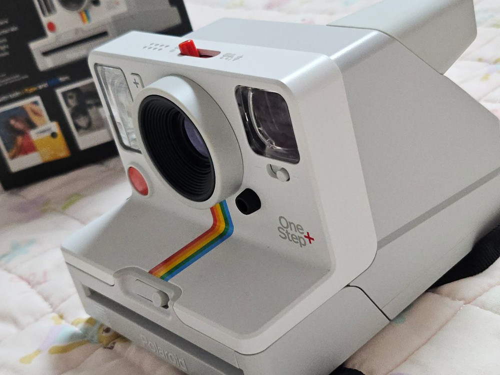 폴라로이드 원스텝 플러스 카메라 이미지