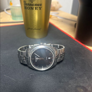 Tissot PR100 남성용 스위스 시계 팝니다