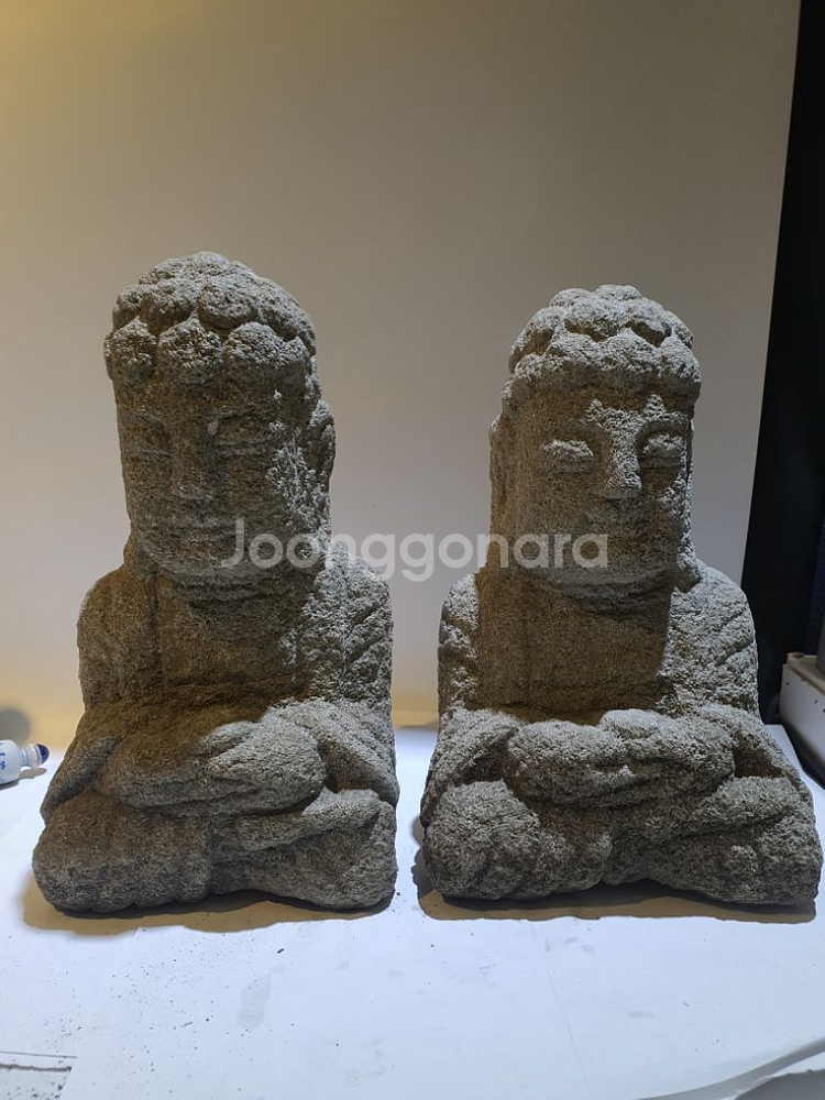 돌 불상 두점--3