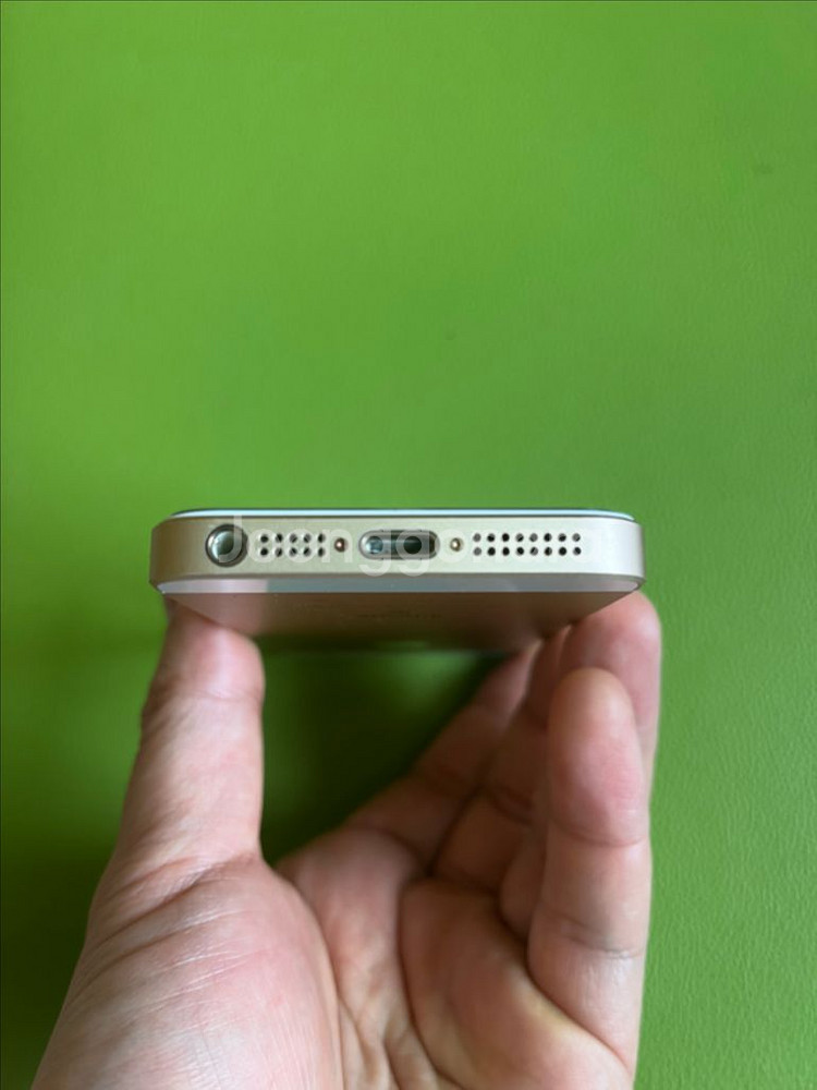 (특S급)아이폰se1 128GB 골드 8시간 이상--2