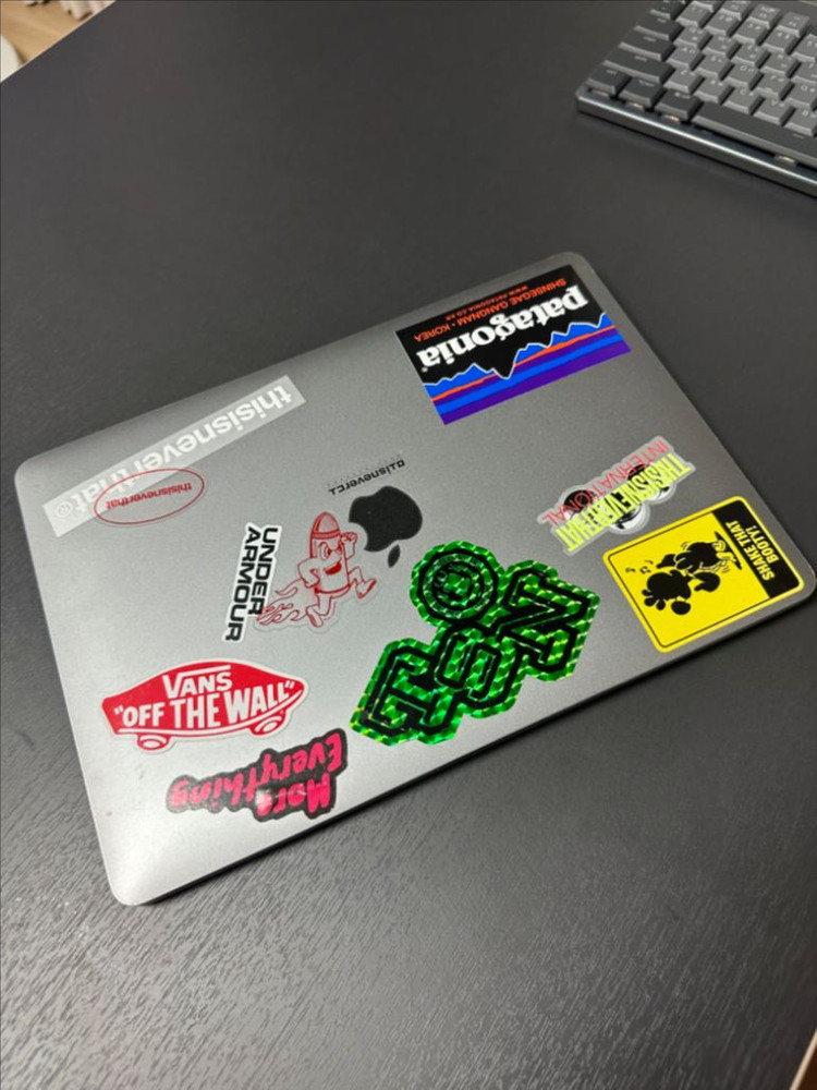 맥북프로 2018 i7 터치바 13인치 이미지