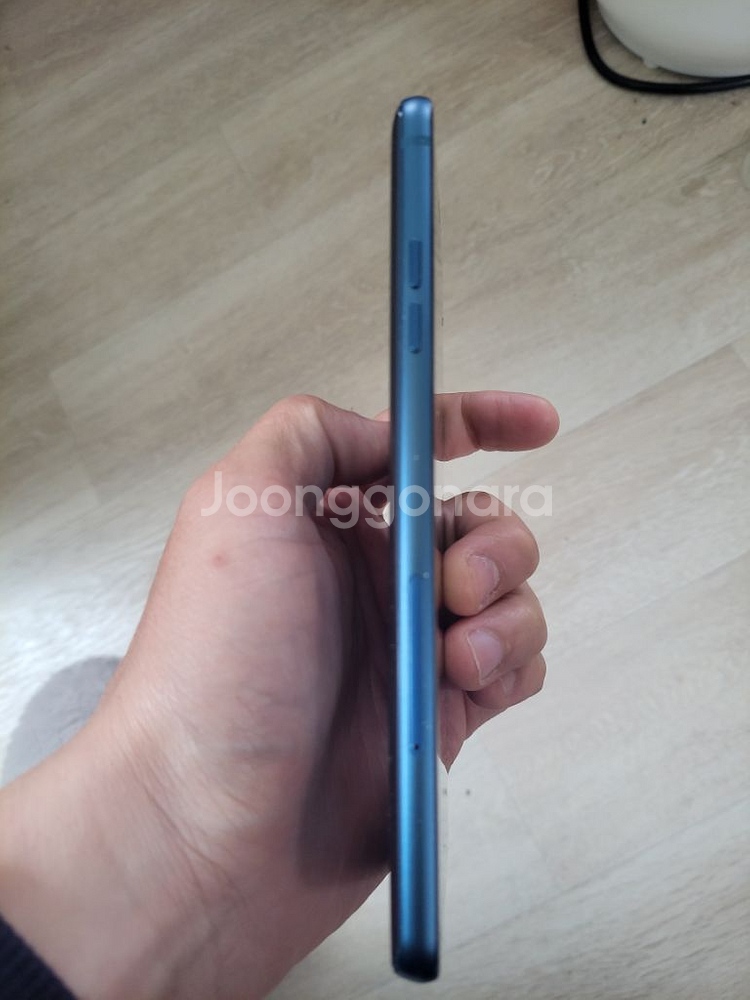 LG Q8 스마트폰--4