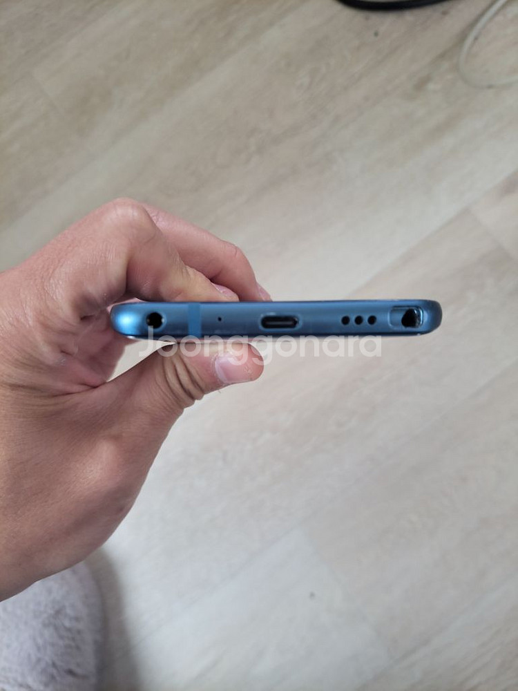 LG Q8 스마트폰--2