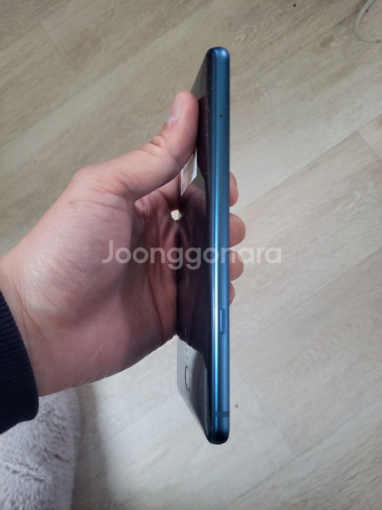 LG Q8 스마트폰--3