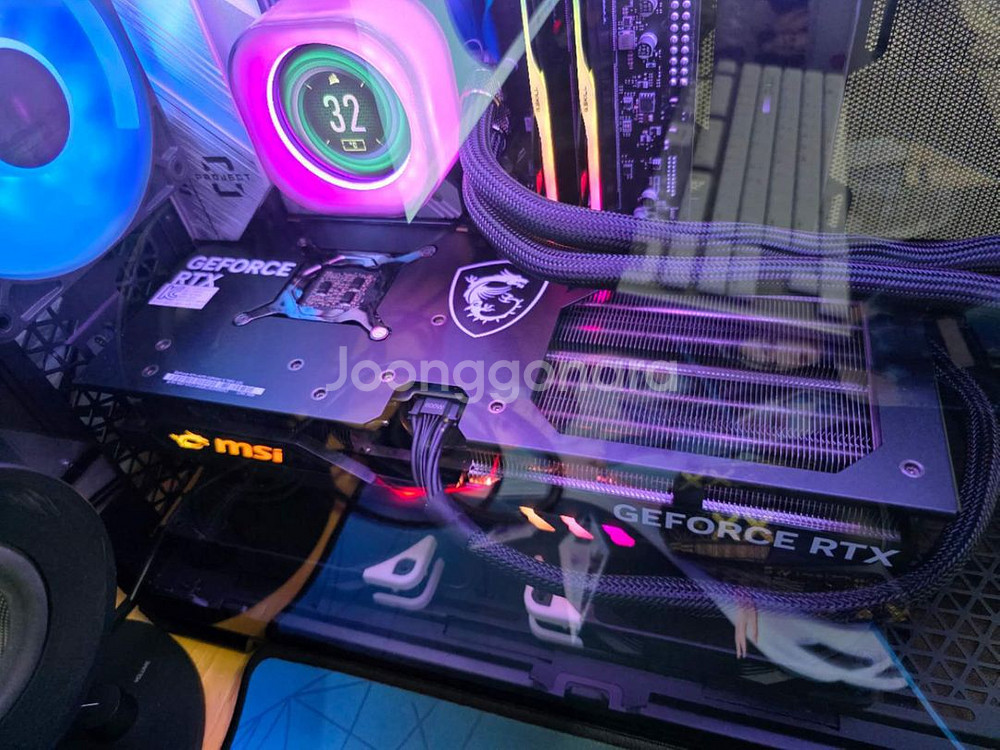 RTX4070 GAMING X TRIO 12G(직거래)--1