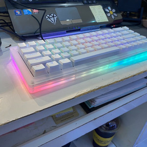 EPOMAKER TK68 아크릴 유무선 기계식 키보드