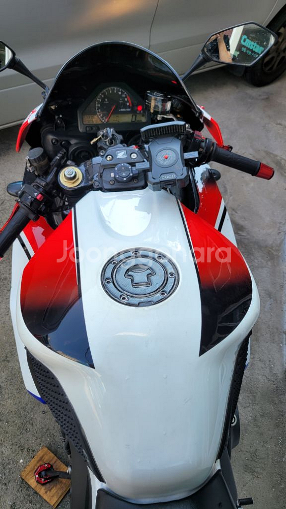 혼다 cbr1000rr--4