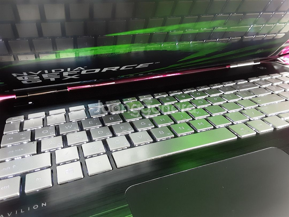 HP 파빌리온 게이밍노트북 RTX1050--3