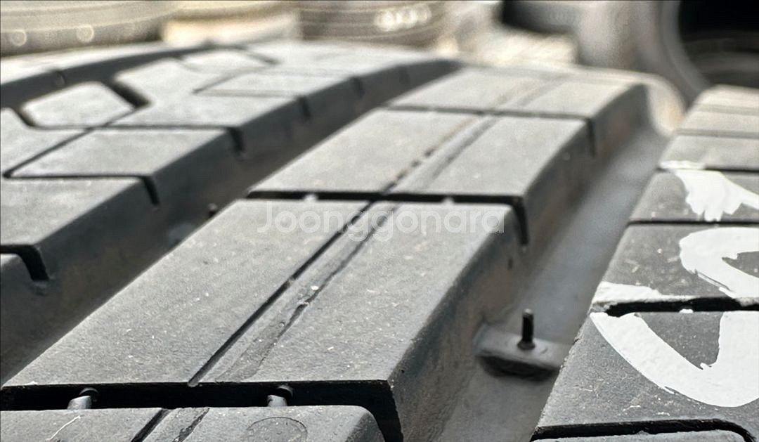 205 65 16한국중고타이어2개2056516--2