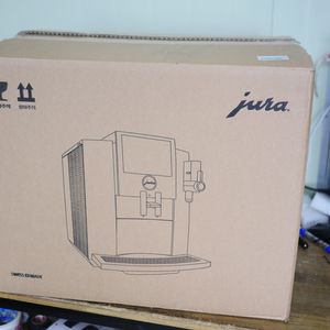 유라 JURA 커피머신 E8 화이트 국내 정품 미개봉