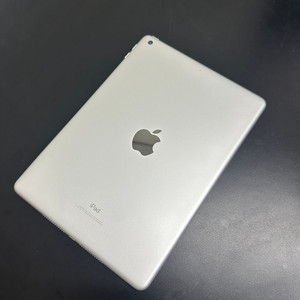 아이패드6세대 32GB 실버(A급)