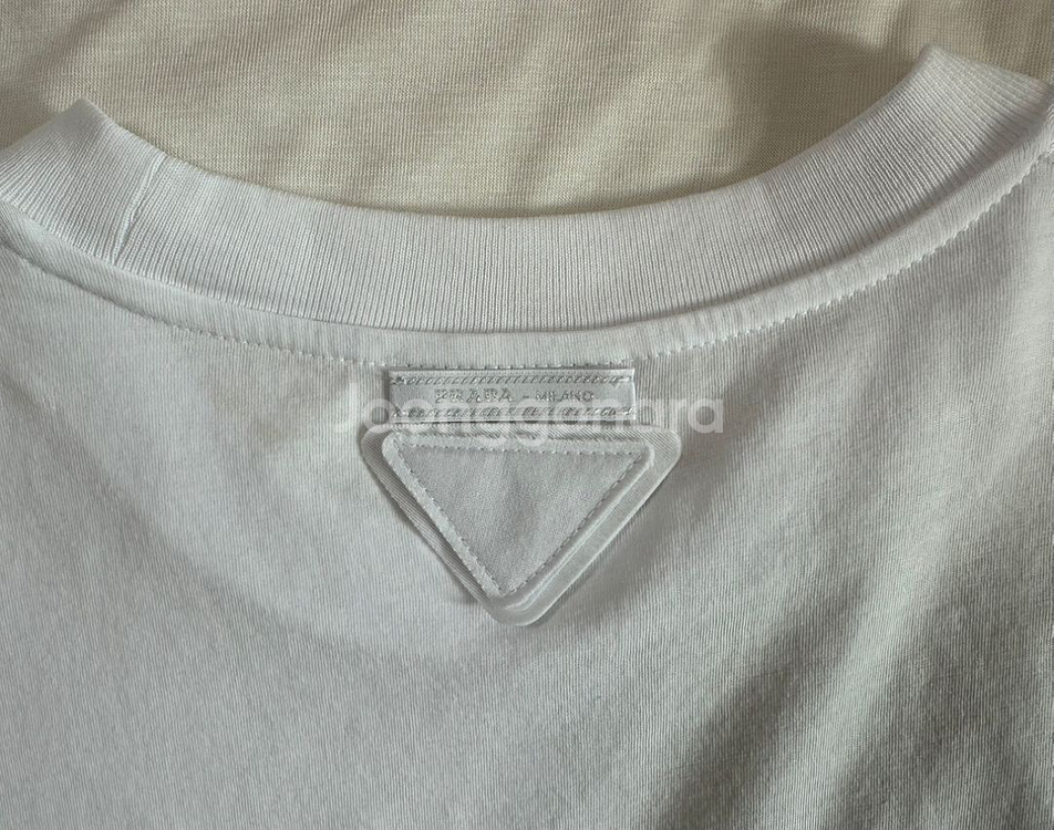 프라다 크루넥 반팔 티셔츠--3