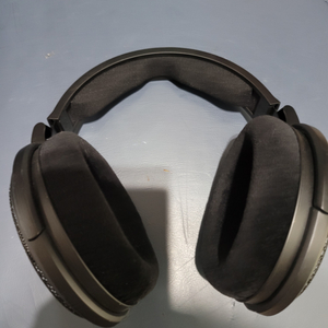 젠하이저 HD 660S