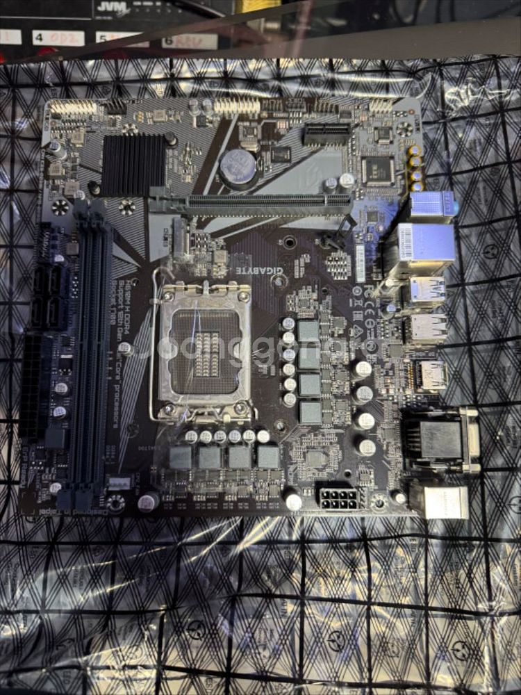 메인보드 gigabyte H610M H DDR4 팔아요--0