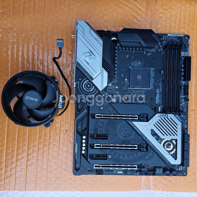 Asrock X570 Taichi--0
