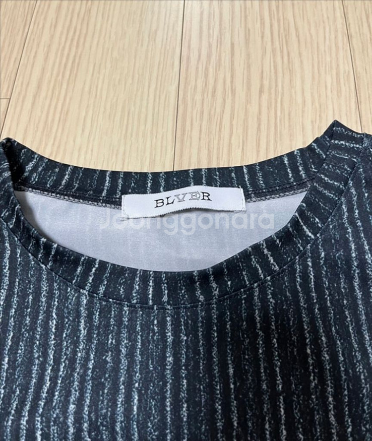 (미착용) 비엘알 BLR PRINTED TOP--2