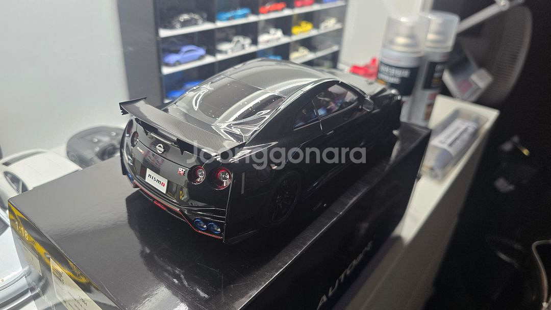 오토아트 GT-R 35 니스모 스페셜에디션 1:18--3