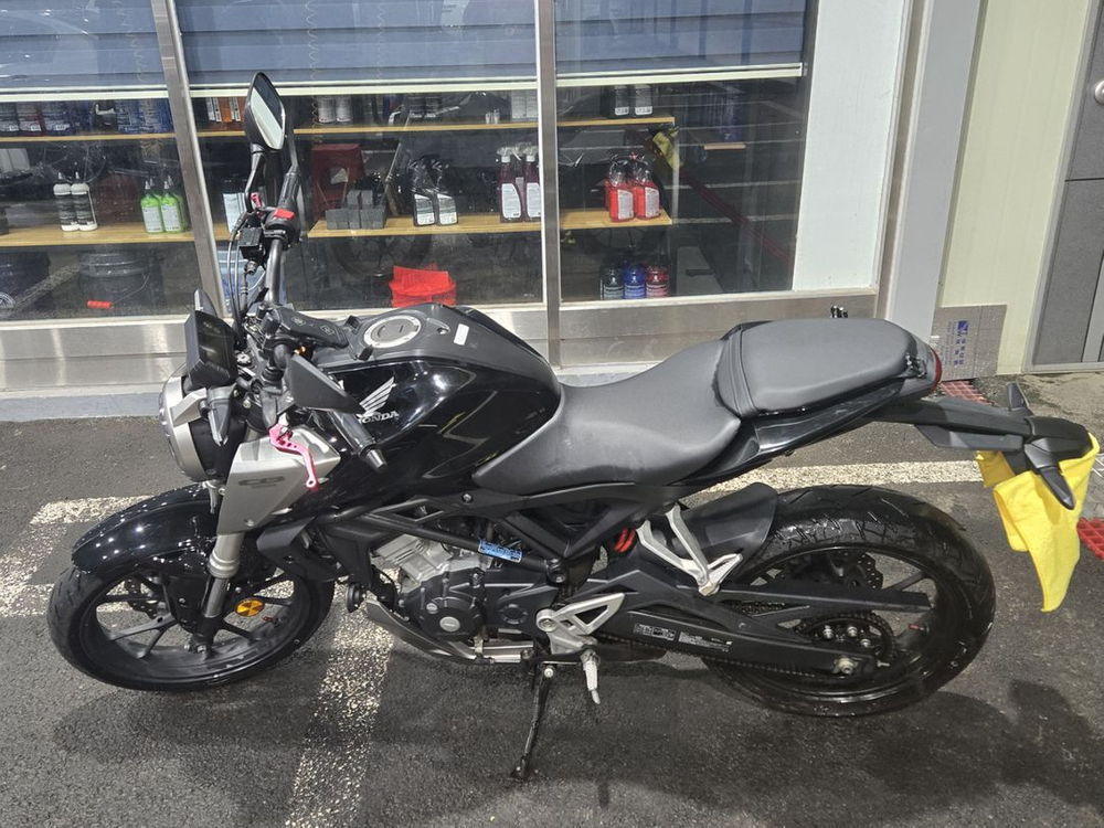 혼다 cb125r 2019년식 이미지