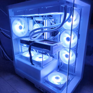 [기가바이트] RTX 5070 AERO OC 12GB
