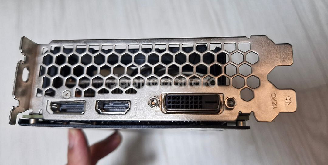 이엠텍 GTX 1660 SUPER--4