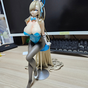 블루아카이브 바니걸 아스나 피규어