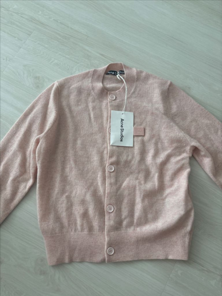 아크네 패치 가디건 이미지