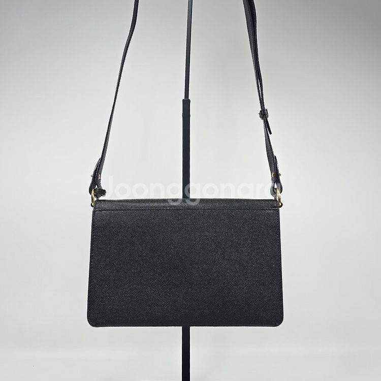 버버리 스몰 모노그램 모피프 레더 크로스백--2