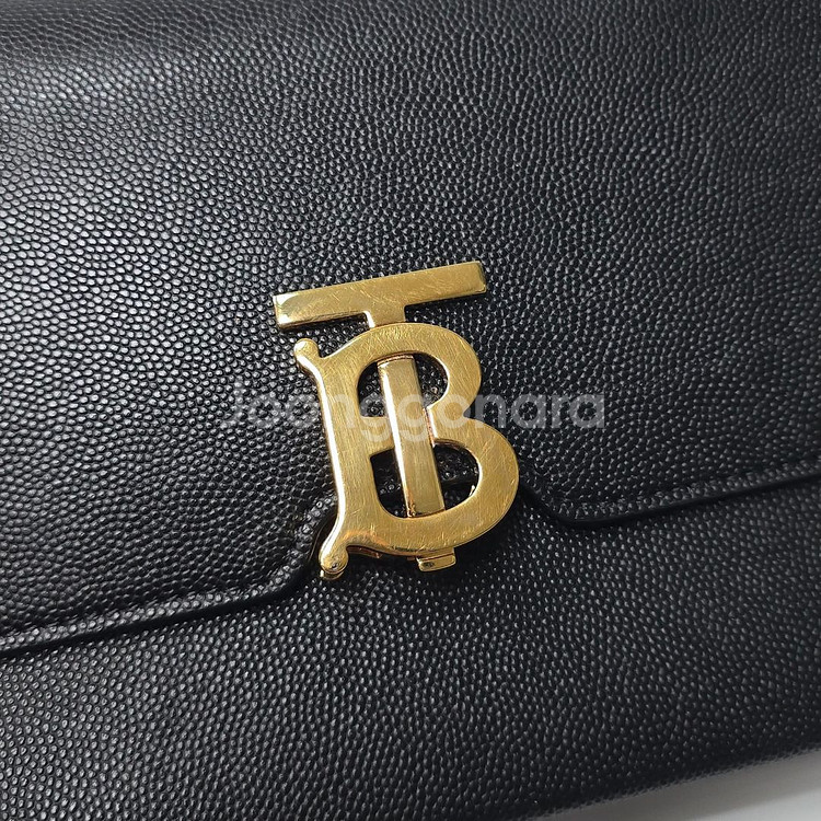 버버리 스몰 모노그램 모피프 레더 크로스백--9