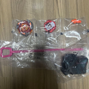 베이블레이드 x 레드 드랜 브레이브 팝니다