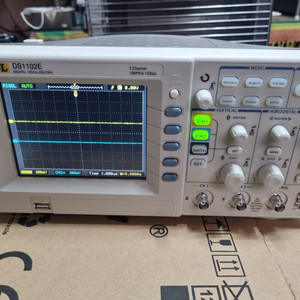 RIGOL DS1102E