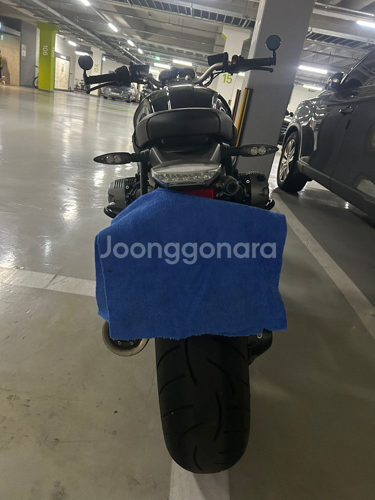 BMW RNINET--2