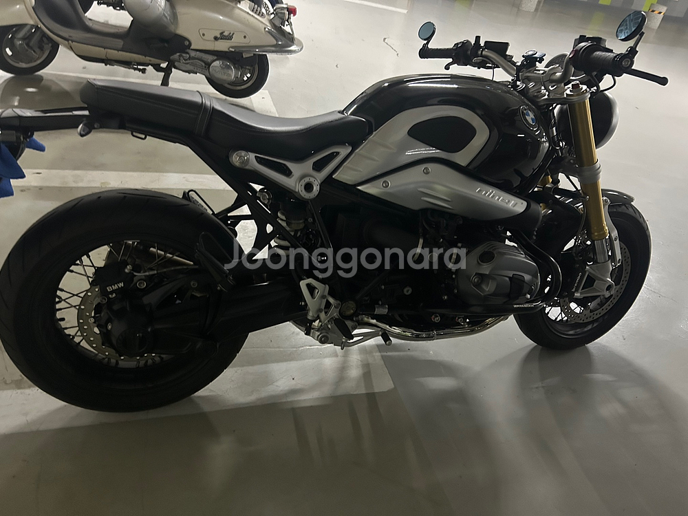 BMW RNINET--3