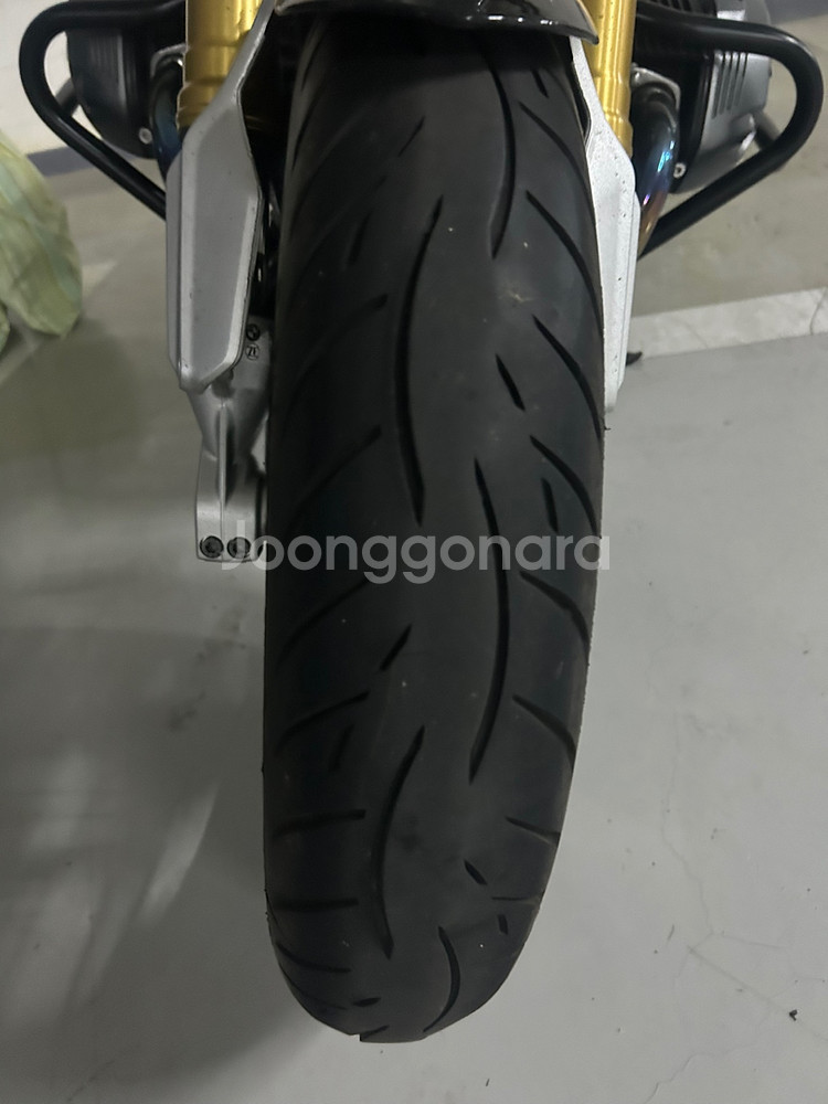 BMW RNINET--4