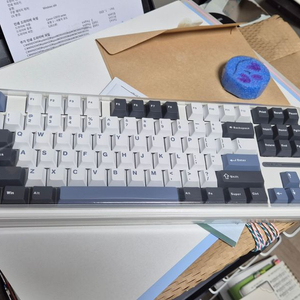 AULA F87 pro 그레이 독거미 회목축