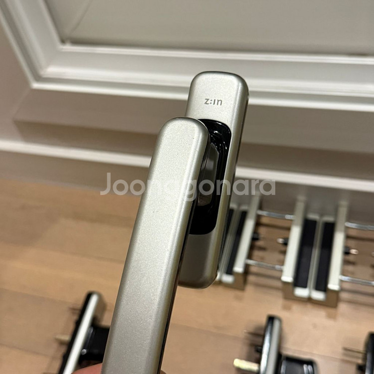 LG LX 하우시스 샷시 손잡이--1