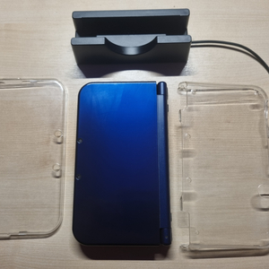 닌텐도 New 3DS XL 본체+케이스+충전기 (뉴큰다