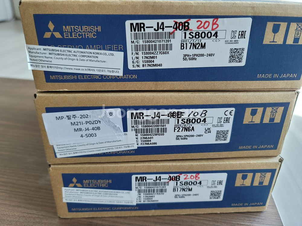 MR-J4-10B 1개, MR-J4-20B 2개--3
