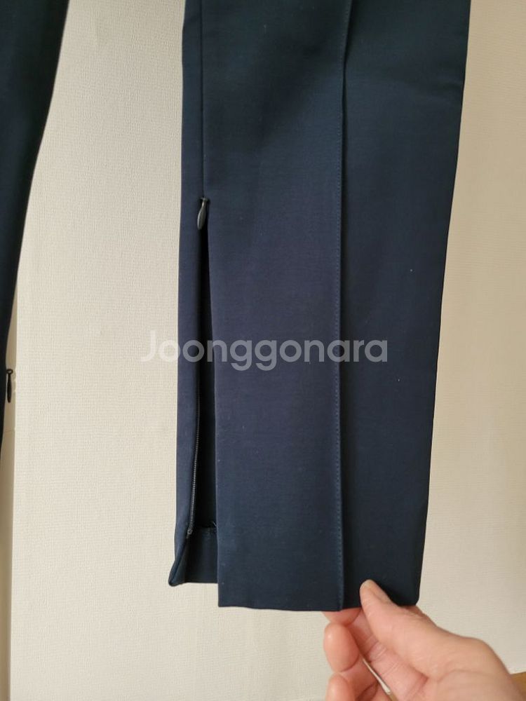 띠어리 밑단조절 팬츠 네이비--4