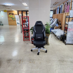 제닉스 게이밍 의자
