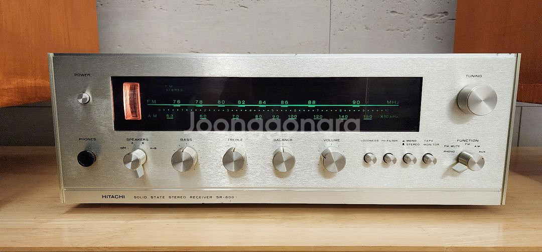 히타치 SR-600리시버앰프--1