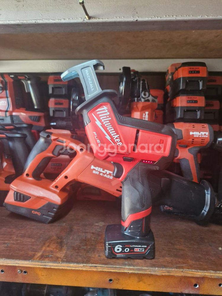 밀워키충전컷쏘 M12CHZ FUEL 6.0배터리포함.원--0