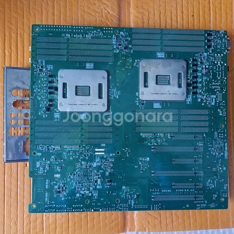 SuperMicro X9DAI +2x E5-2630V2--3