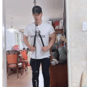 홈트 렛풀다운 케이블 삼두운동 팔운동기구 철봉케이블