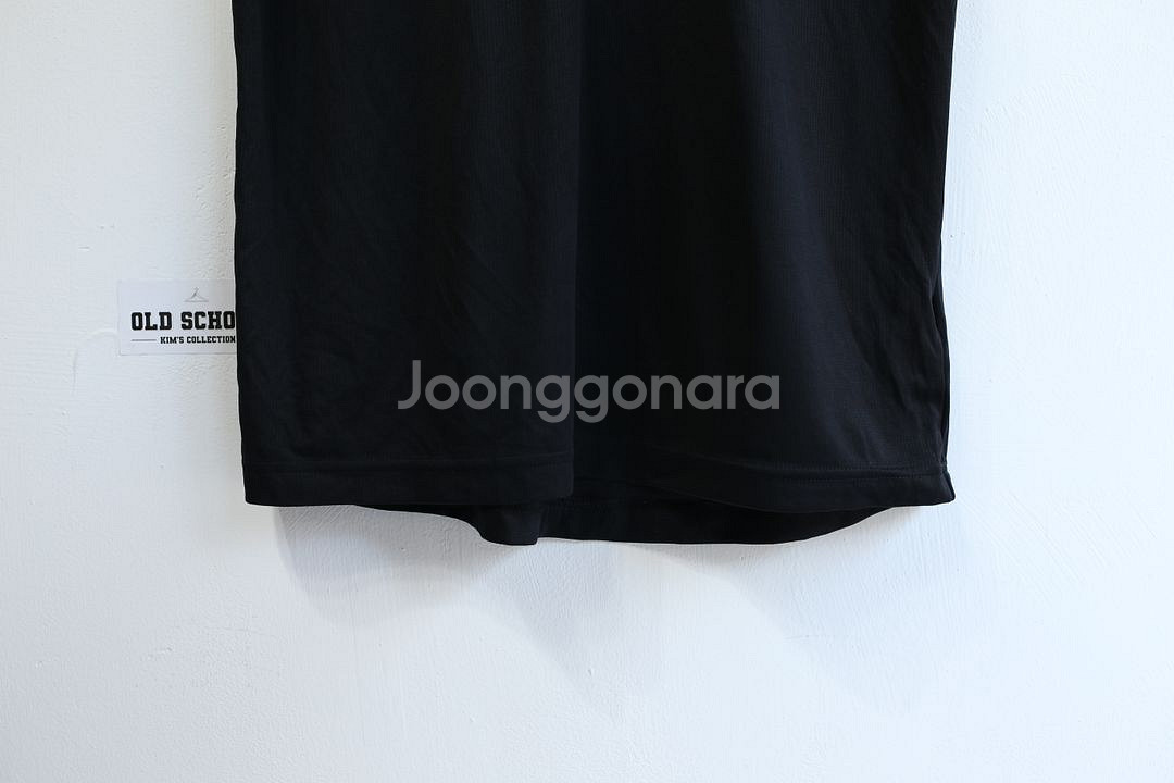 아디다스 블랙 반팔셔츠 L사이즈--2