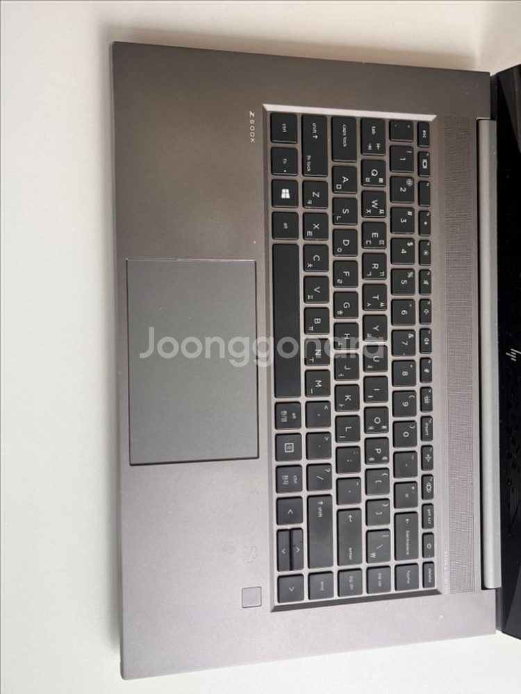 HP ZBook Studio G8--1