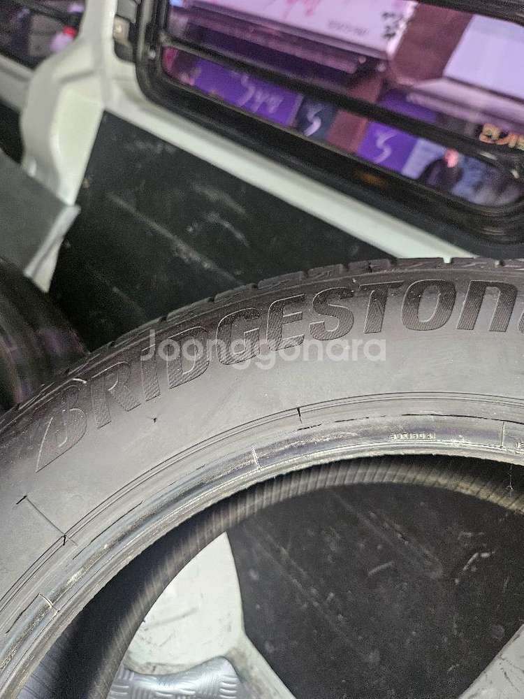 브릿지스톤 225-55-18 임판타이어4본--2