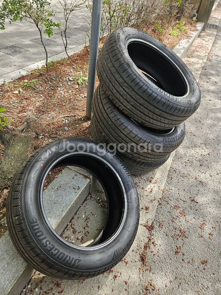 브릿지스톤 225-55-18 임판타이어4본--4