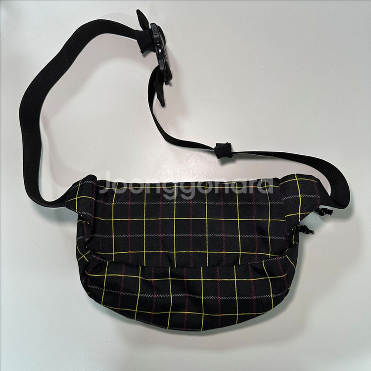 컬럼비아 체크 패턴 슬링백 힙색--2