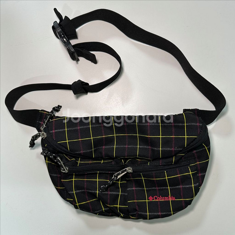 컬럼비아 체크 패턴 슬링백 힙색--1