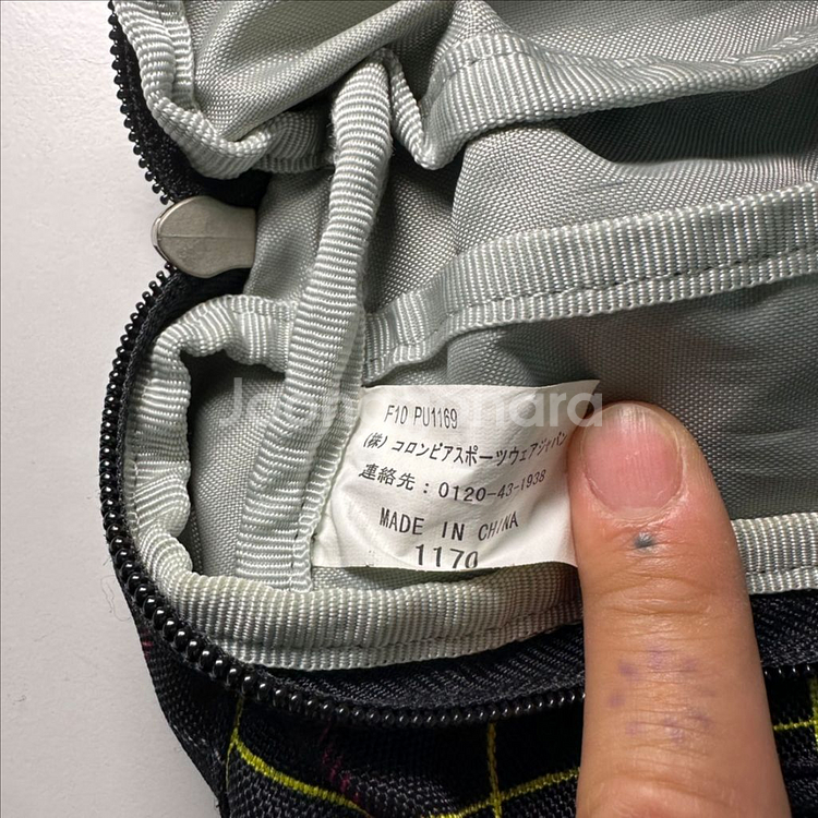 컬럼비아 체크 패턴 슬링백 힙색--4